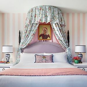 Graduate King Room